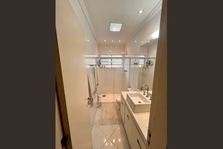 Casa à venda com 4 quartos, 225m² em Jardim Bonfiglioli, São Paulo