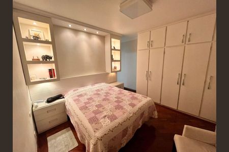 Casa à venda com 4 quartos, 225m² em Jardim Bonfiglioli, São Paulo