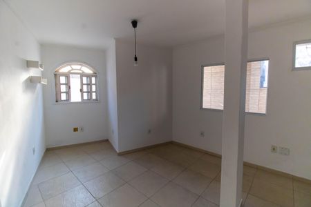 Casa para alugar com 80m², 3 quartos e sem vaga Casa para alugar com 80m², 3 quartos e sem vagaSuíte