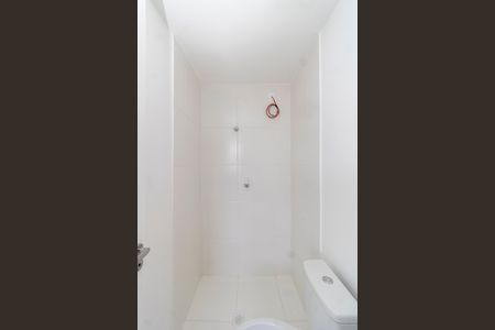 Banheiro de kitnet/studio à venda com 1 quarto, 17m² em Vila Nilo, São Paulo