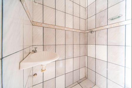 Casa para alugar com 100m², 2 quartos e 1 vagaBanheiro 2