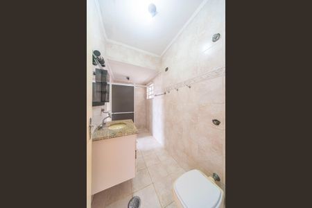 Casa para alugar com 100m², 2 quartos e 1 vaga Casa para alugar com 100m², 2 quartos e 1 vagaBanheiro