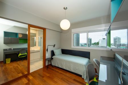 Apartamento à venda com 228m², 4 quartos e 5 vagas Apartamento à venda com 228m², 4 quartos e 5 vagasQUARTO2