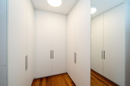 Apartamento à venda com 228m², 4 quartos e 5 vagas Apartamento à venda com 228m², 4 quartos e 5 vagasCLOSET QUARTO4