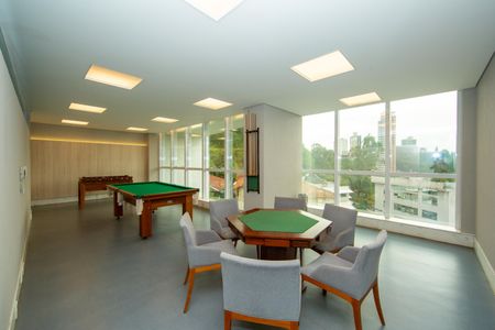 Apartamento à venda com 228m², 4 quartos e 5 vagas Apartamento à venda com 228m², 4 quartos e 5 vagasSALAO DE JOGOS