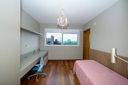 Apartamento à venda com 228m², 4 quartos e 5 vagas Apartamento à venda com 228m², 4 quartos e 5 vagasQUARTO1