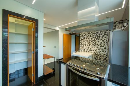 Apartamento à venda com 228m², 4 quartos e 5 vagas Apartamento à venda com 228m², 4 quartos e 5 vagasCOZINHA