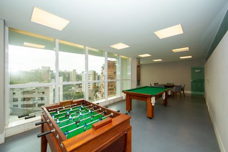 Apartamento à venda com 228m², 4 quartos e 5 vagas Apartamento à venda com 228m², 4 quartos e 5 vagasSALAO DE JOGOS