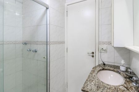 Apartamento à venda com 70m², 3 quartos e 1 vaga Apartamento à venda com 70m², 3 quartos e 1 vagaBanheiro