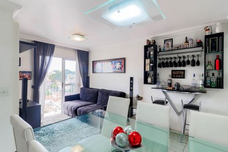 Apartamento à venda com 70m², 3 quartos e 1 vaga Apartamento à venda com 70m², 3 quartos e 1 vagaSala