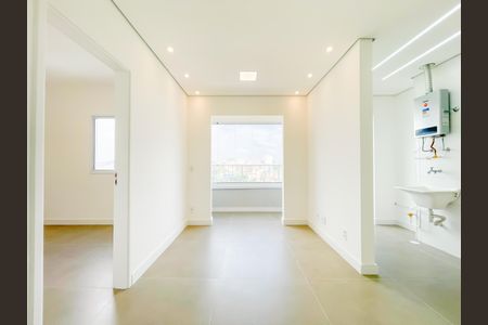 Sala de apartamento à venda com 2 quartos, 46m² em Quitaúna, Osasco