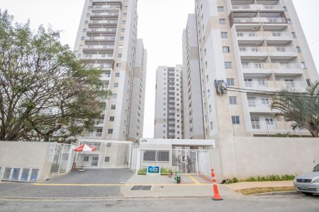 Apartamento para alugar com 46m², 2 quartos e 1 vaga Apartamento para alugar com 46m², 2 quartos e 1 vagaFachada