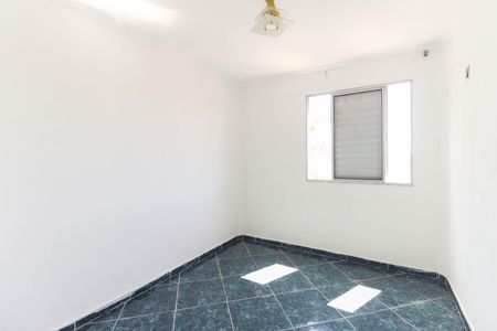 Quarto 2 de apartamento para alugar com 2 quartos, 52m² em Conjunto Habitacional Fazenda do Carmo, São Paulo