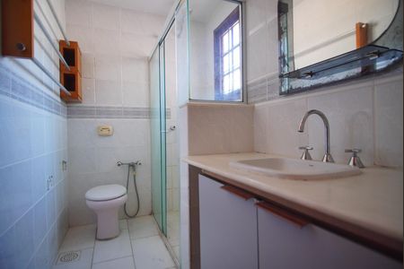 Casa à venda com 450m², 3 quartos e 2 vagasBanheiro Corredor