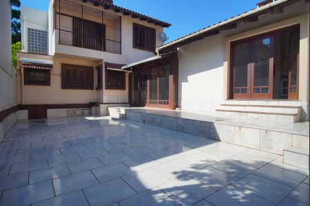 Casa à venda com 450m², 3 quartos e 2 vagasQuintal