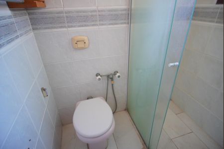 Casa à venda com 450m², 3 quartos e 2 vagasBanheiro Corredor