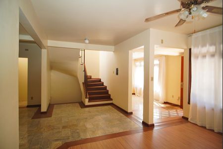 Sala 2 de casa à venda com 3 quartos, 450m² em Passo D’areia, Porto Alegre