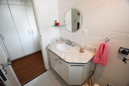 Casa à venda com 394m², 3 quartos e 4 vagasBanheiro Suíte