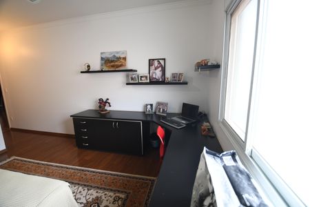 Casa à venda com 394m², 3 quartos e 4 vagasQuarto 2 - Suíte