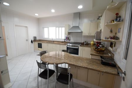 Casa à venda com 394m², 3 quartos e 4 vagasCozinha