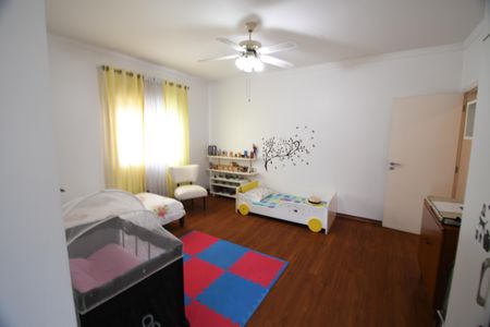 Casa à venda com 394m², 3 quartos e 4 vagasQuarto 3 - Suíte