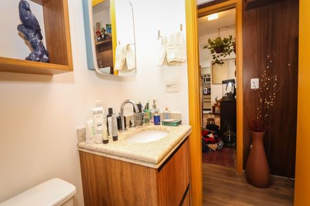 Apartamento para alugar com 57m², 2 quartos e 1 vaga Apartamento para alugar com 57m², 2 quartos e 1 vagaBanheiro da Suite