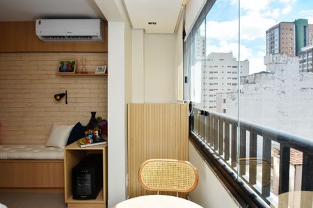 Studio à venda com 27m², 1 quarto e sem vagavaranda mesa