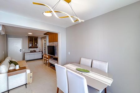 Apartamento à venda com 80m², 2 quartos e 1 vagaVaranda