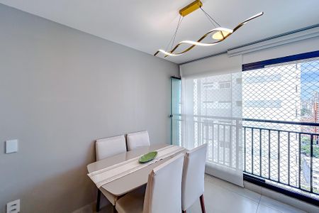 Apartamento à venda com 80m², 2 quartos e 1 vagaVaranda