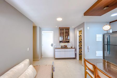 Apartamento à venda com 80m², 2 quartos e 1 vagaSala