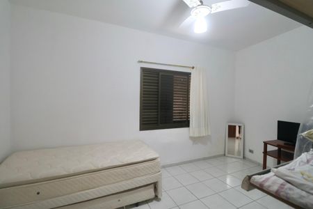 Quarto de apartamento para alugar com 2 quartos, 80m² em Tombo, Guarujá
