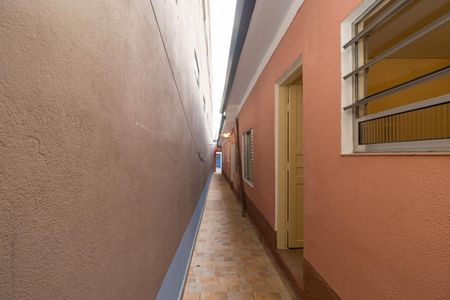 Casa para alugar com 150m², 3 quartos e 1 vaga Casa para alugar com 150m², 3 quartos e 1 vagaCorredor de acesso