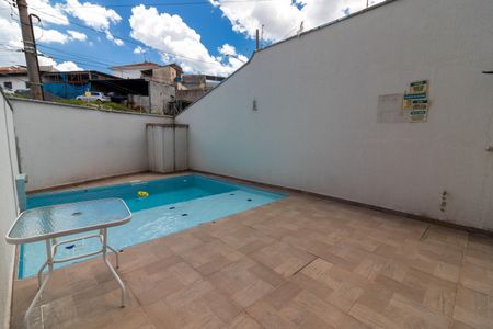 Apartamento para alugar com 67m², 2 quartos e sem vagaÁrea comum - Piscina