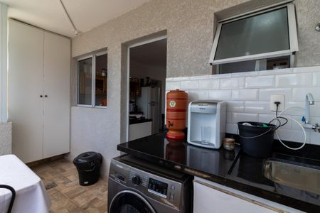 Apartamento para alugar com 67m², 2 quartos e sem vagaÁrea de Serviço