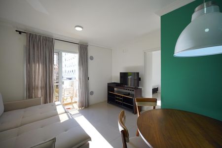 Sala de apartamento para alugar com 2 quartos, 76m² em Canasvieiras, Florianópolis