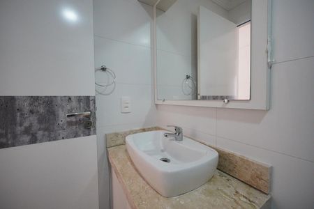 Apartamento para alugar com 76m², 2 quartos e 1 vaga Apartamento para alugar com 76m², 2 quartos e 1 vagaBanheiro da Suíte