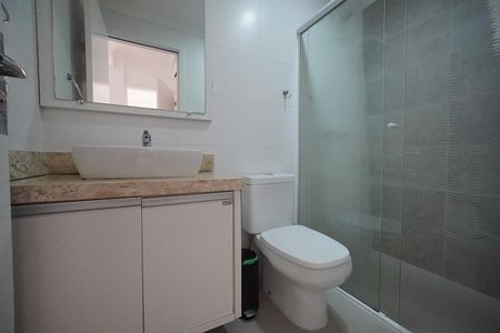 Apartamento para alugar com 76m², 2 quartos e 1 vaga Apartamento para alugar com 76m², 2 quartos e 1 vagaBanheiro da Suíte
