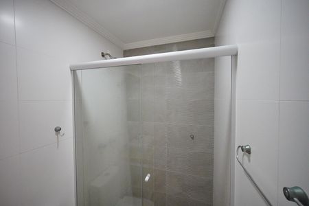 Apartamento para alugar com 76m², 2 quartos e 1 vaga Apartamento para alugar com 76m², 2 quartos e 1 vagaBanheiro da Suíte
