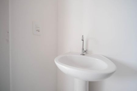 Apartamento para alugar com 38m², 2 quartos e sem vagaBanheiro