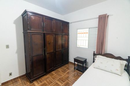 Casa à venda com 150m², 3 quartos e 3 vagas Casa à venda com 150m², 3 quartos e 3 vagasQuarto 2