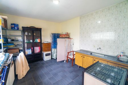 Casa à venda com 150m², 3 quartos e 3 vagas Casa à venda com 150m², 3 quartos e 3 vagasCozinha dos Fundos