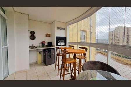 Apartamento à venda com 164m², 4 quartos e 3 vagas