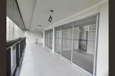 Apartamento para alugar com 105m², 3 quartos e 1 vaga Apartamento para alugar com 105m², 3 quartos e 1 vagaVaranda