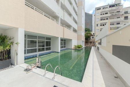 Studio à venda com 25m², 1 quarto e sem vaga Studio à venda com 25m², 1 quarto e sem vagaÁrea comum - Piscina