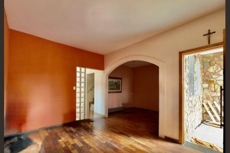 Casa à venda com 3 quartos, 230m² em Renascença, Belo Horizonte