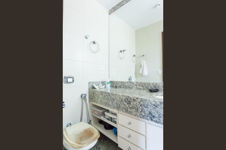 Apartamento à venda com 130m², 4 quartos e 3 vagasbanheiro da suite 