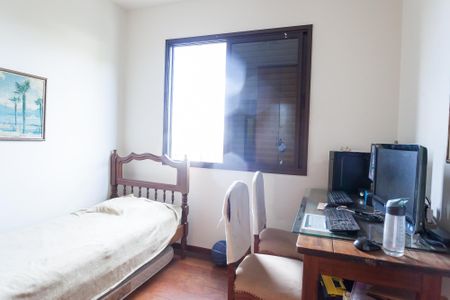 Apartamento à venda com 130m², 4 quartos e 3 vagasquarto 3