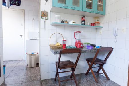 Apartamento à venda com 130m², 4 quartos e 3 vagasCozinha