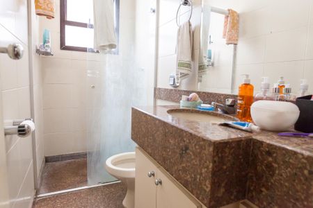 Apartamento à venda com 130m², 4 quartos e 3 vagasBanheiro Social