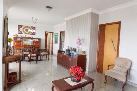 Apartamento à venda com 130m², 4 quartos e 3 vagassala